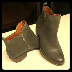 Never worn-Lucky Brand Leather Booties